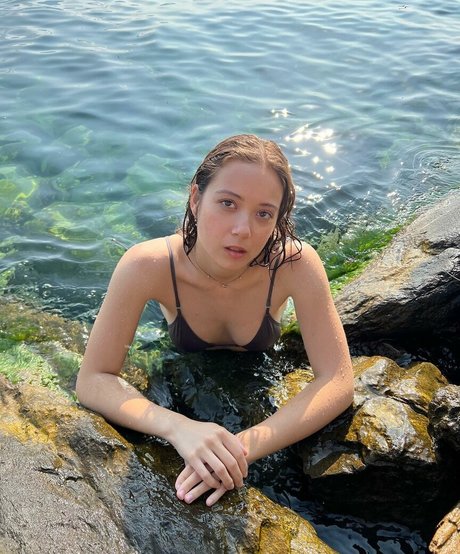 Laufey Lin  nude leaked OnlyFans photo