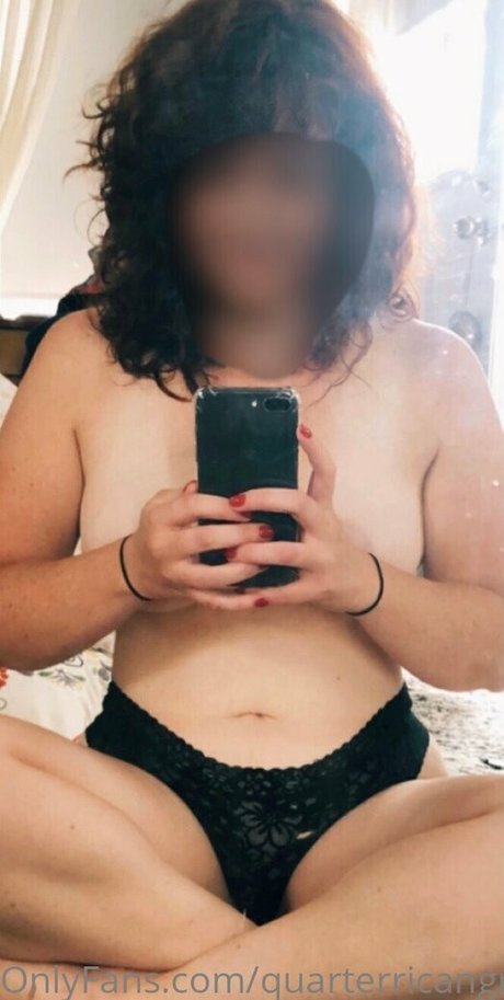 Foto di nudo di fuga di OnlyFans di Quarterricangngr