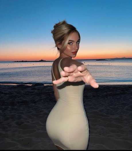 Foto di nudo di fuga di OnlyFans di Antonia Freya Lydia