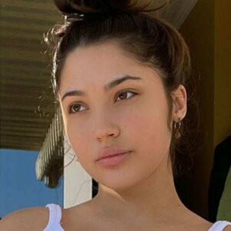 Bella Ramos