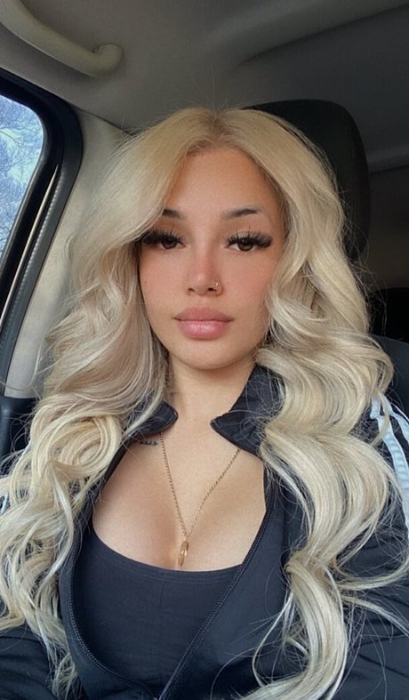 Naken lekkede OnlyFans-bilde av Marlen Cuevas