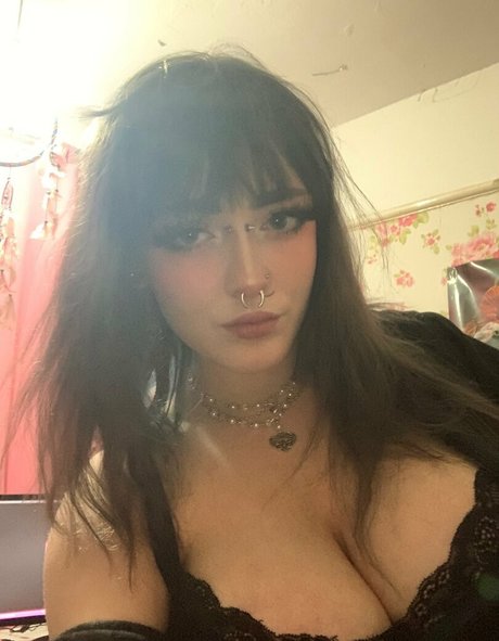 Обнаженная фотография утечки OnlyFans от Deathgripsbukakke