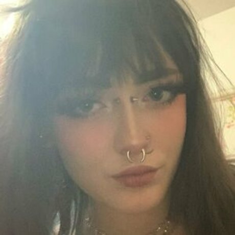 Nacktes geleaktes OnlyFans-Foto von Deathgripsbukakke