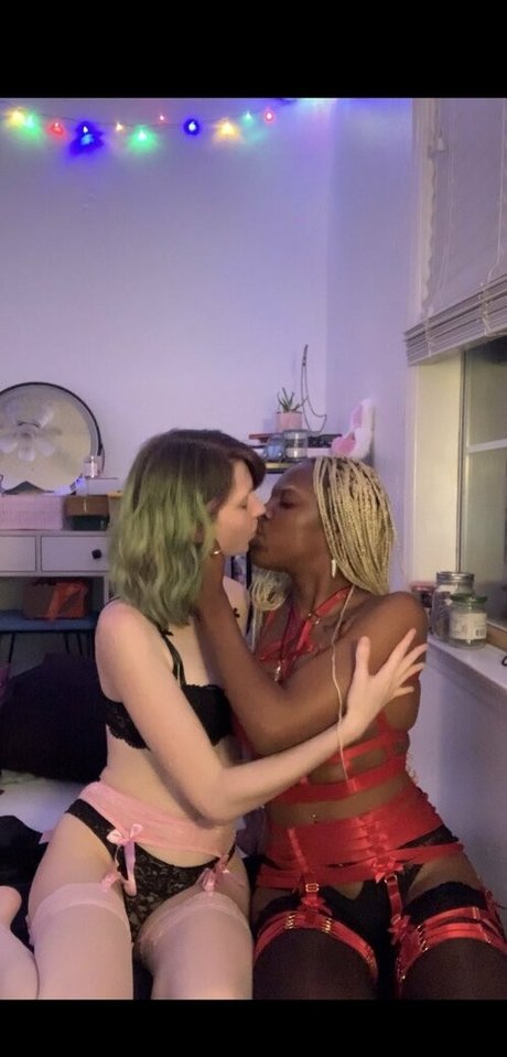 Nagie wyciekłe zdjęcie OnlyFans od Cookiecumbz