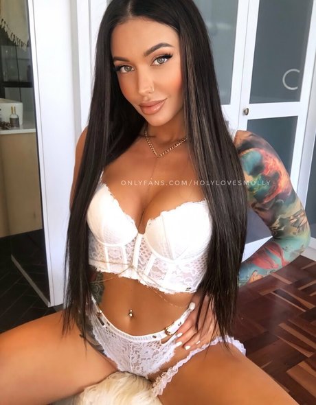 Обнаженная фотография утечки OnlyFans от Holylovesmolly