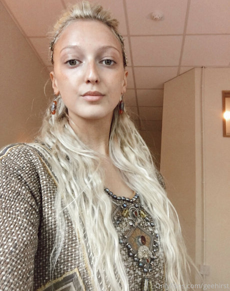 Naakte gelekte OnlyFans-foto van Georgia Hirst