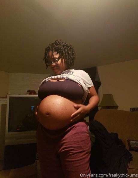 Naken lekkede OnlyFans-bilde av Freakythickums