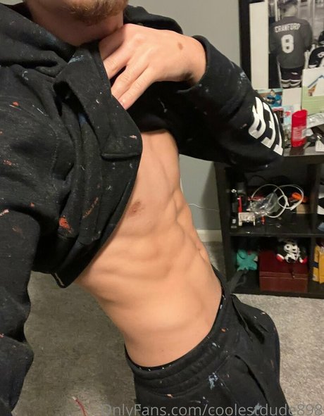 Nahá fotka uniklých OnlyFans od Coolestdude898