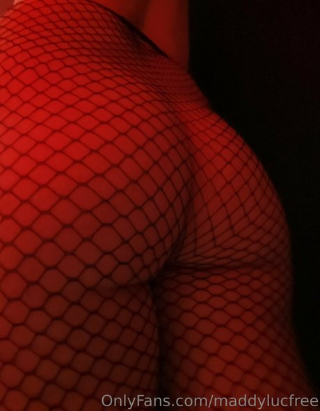 Обнаженная фотография утечки OnlyFans от Maddylucfree