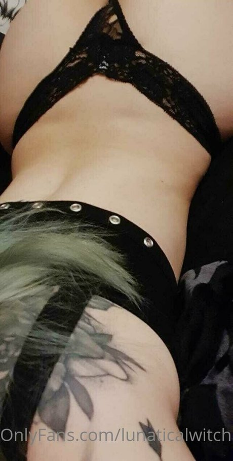 Lunaticalwitch