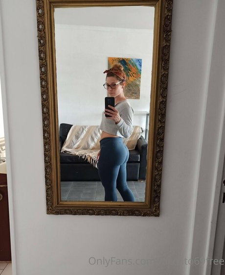 Nøgent lækket OnlyFans-billede af Lacolito69free