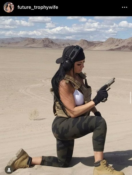 Girls With Guns