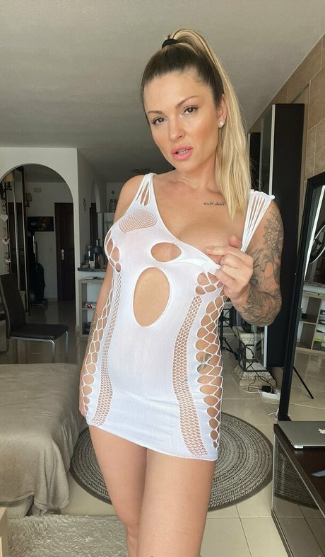 Sarahmontanavip