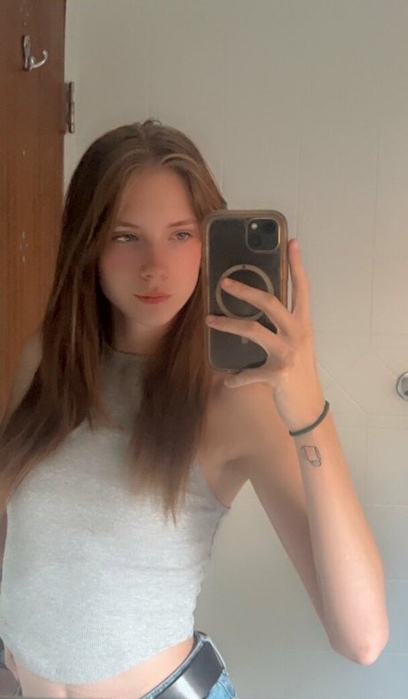 Nahá fotka uniklých OnlyFans od Selflovesage