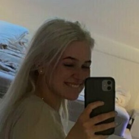 Foto desnuda filtrada de OnlyFans de Cuteemii