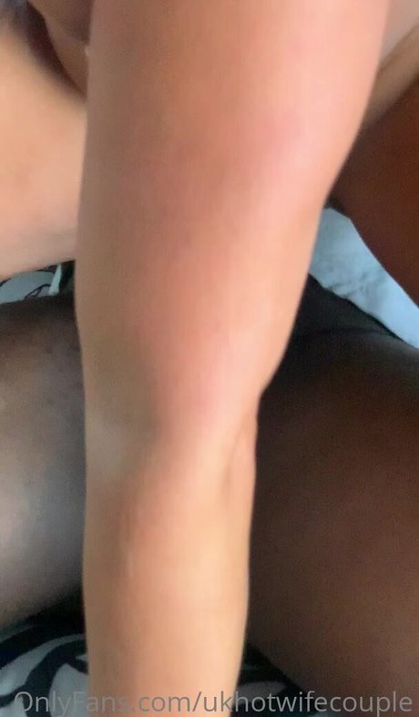 Ukhotwifecouple