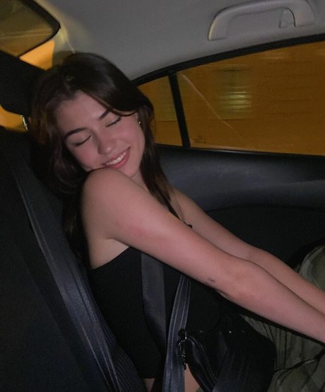 Ava Rose Beaune