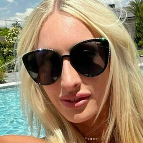 Hollyxxxmae
