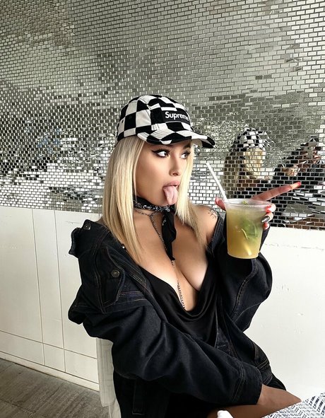 Julianavalentinax
