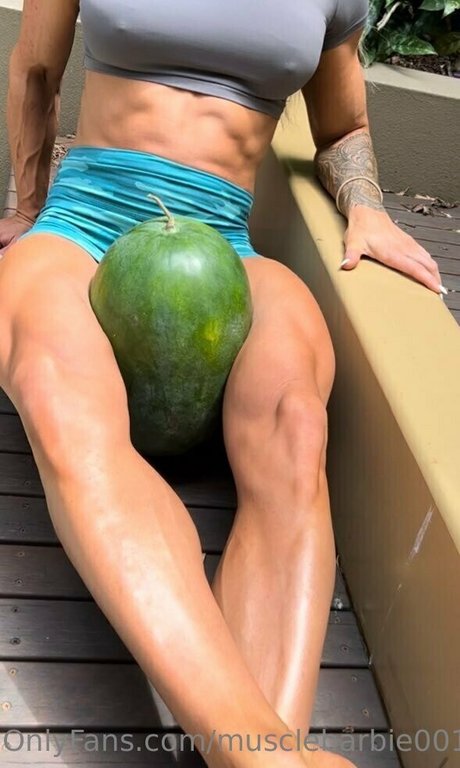 Musclebarbie001