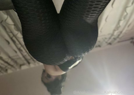 Nahá fotka uniklých OnlyFans od Kaliyahgoddess