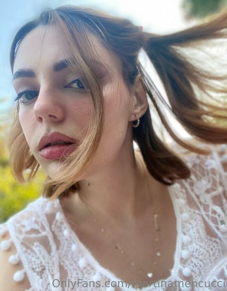 Nahá fotka uniklých OnlyFans od Martinamencucci