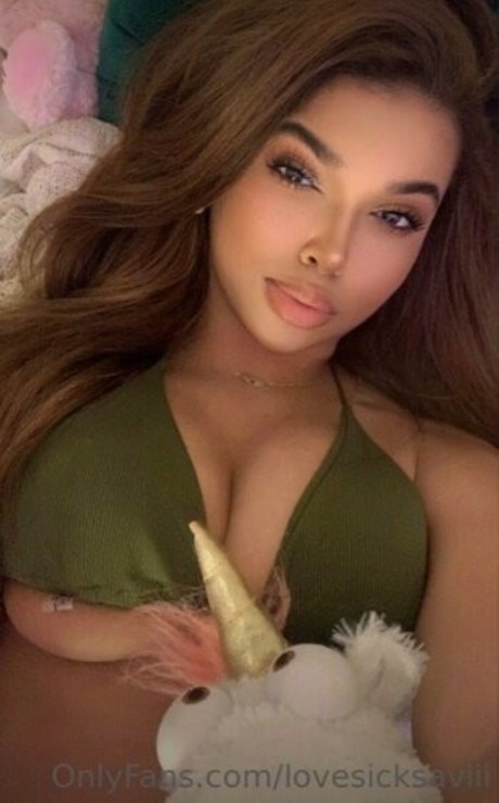 Nahá fotka uniklých OnlyFans od Savii