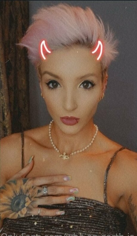 Whoonearthisanna