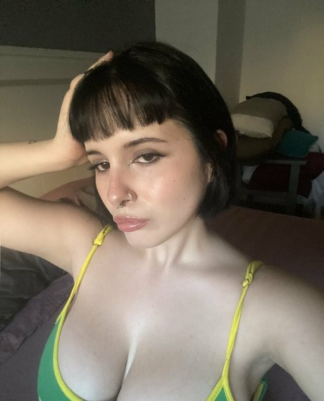 Naken lekkede OnlyFans-bilde av Rinna0x