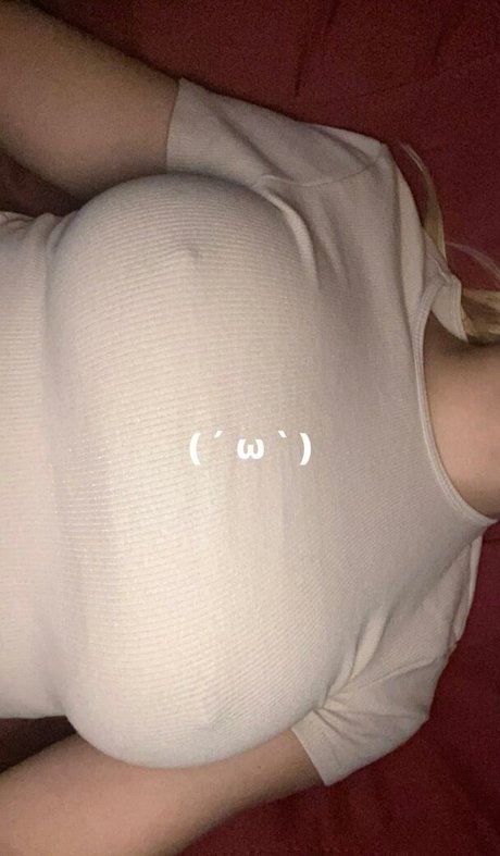 Nacktes geleaktes OnlyFans-Foto von Candysson