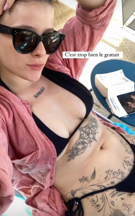 Naken lekkede OnlyFans-bilde av Aude A La Joie
