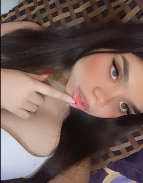 Naken läckt OnlyFans-bild av Babyval01