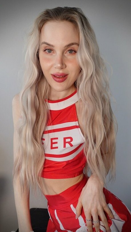 Alaston vuotanut OnlyFans-kuva Sofieskyefree