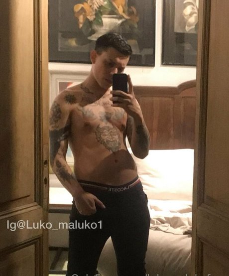 Naakte gelekte OnlyFans-foto van Lukomalukofree