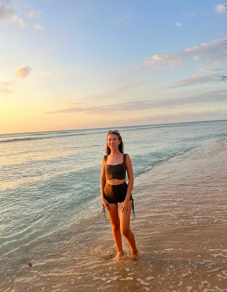 Naken läckt OnlyFans-bild av Elinarevip
