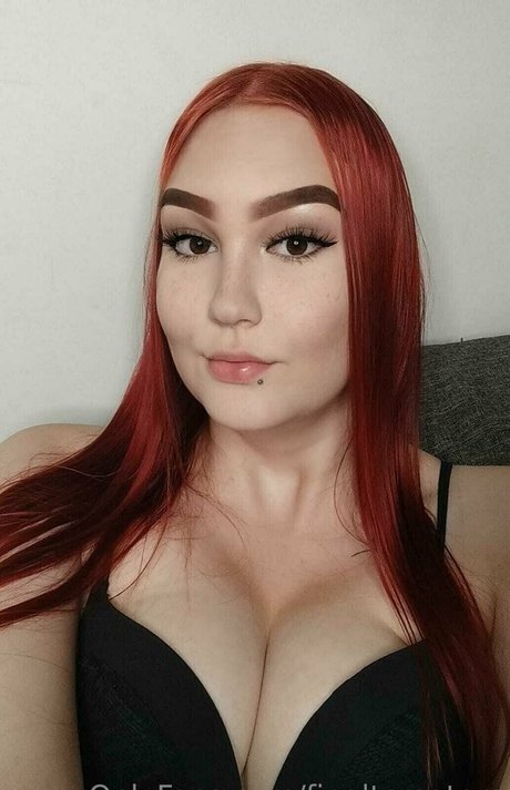 Nahá fotka uniklých OnlyFans od Finaltcreators