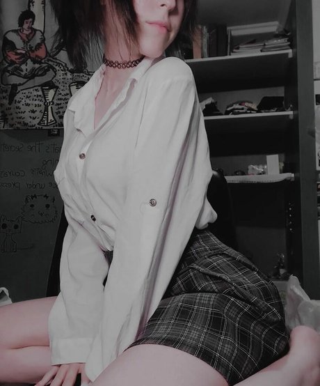 Nahá fotka uniklých OnlyFans od Sunshizen