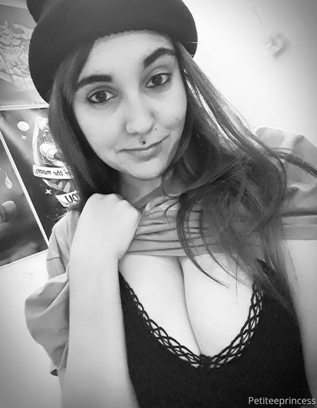 Petiteeprincess