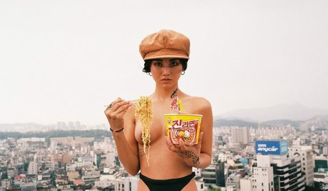 Naken läckt OnlyFans-bild av Melovemealot