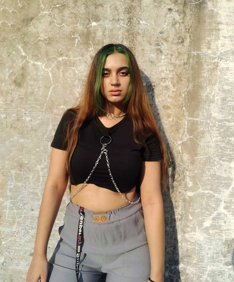 Naken läckt OnlyFans-bild av Anxioussifigshid