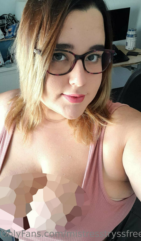 Naken lekkede OnlyFans-bilde av Mistresstryss