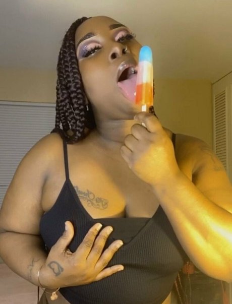 Nahá fotka uniklých OnlyFans od Phatbootysos