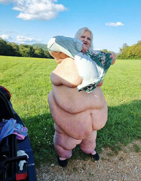 Doughbellygirl