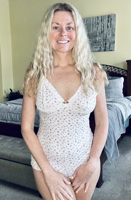 Nahá fotka uniklých OnlyFans od Mackenzie J