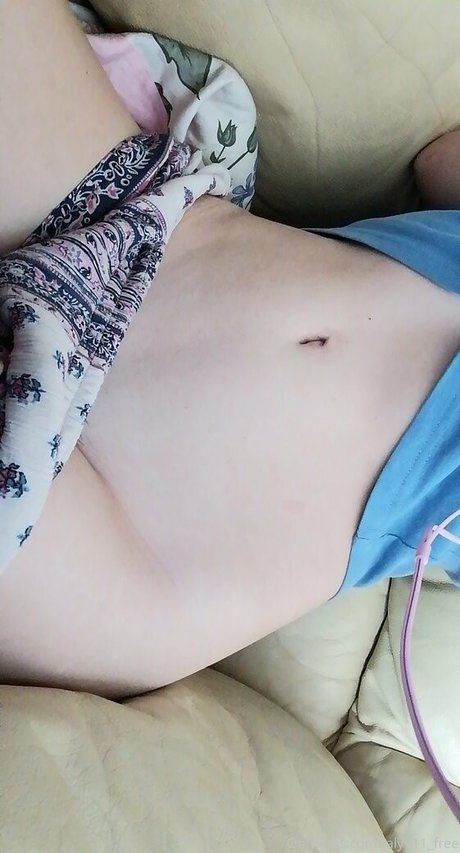 Laly911free  nude leaked OnlyFans photo