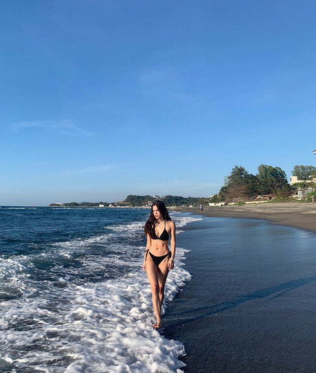 Nahá fotka uniklých OnlyFans od Criselda Alvarez