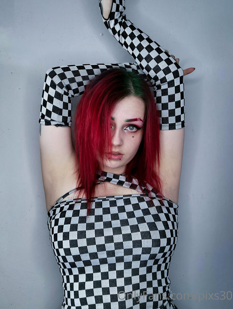 Nahá fotka uniklých OnlyFans od Pixs30
