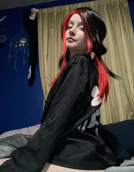 Nahá fotka uniklých OnlyFans od Lapetitebrat02
