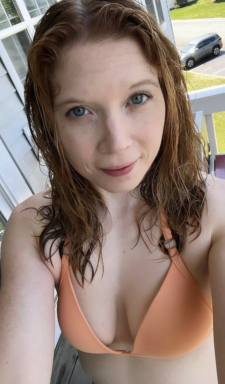 Nahá fotka uniklých OnlyFans od Peachy Noel