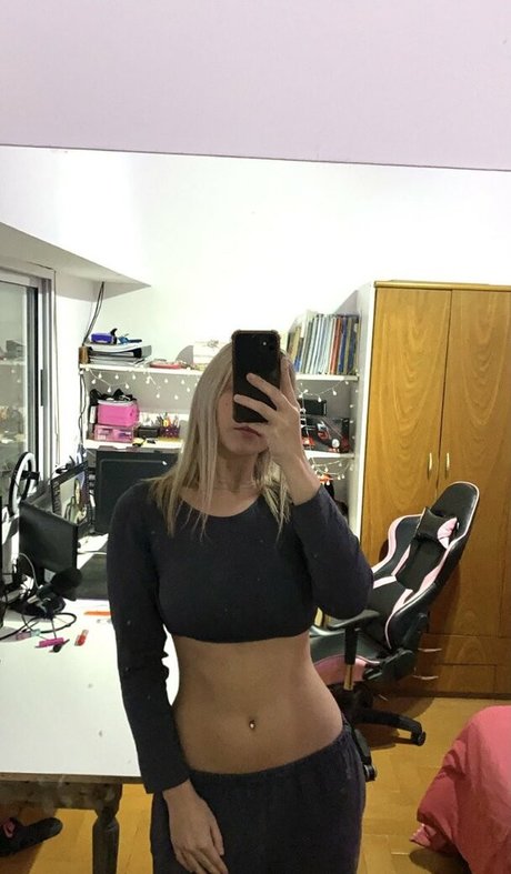 Nahá fotka uniklých OnlyFans od Yami Sanchez
